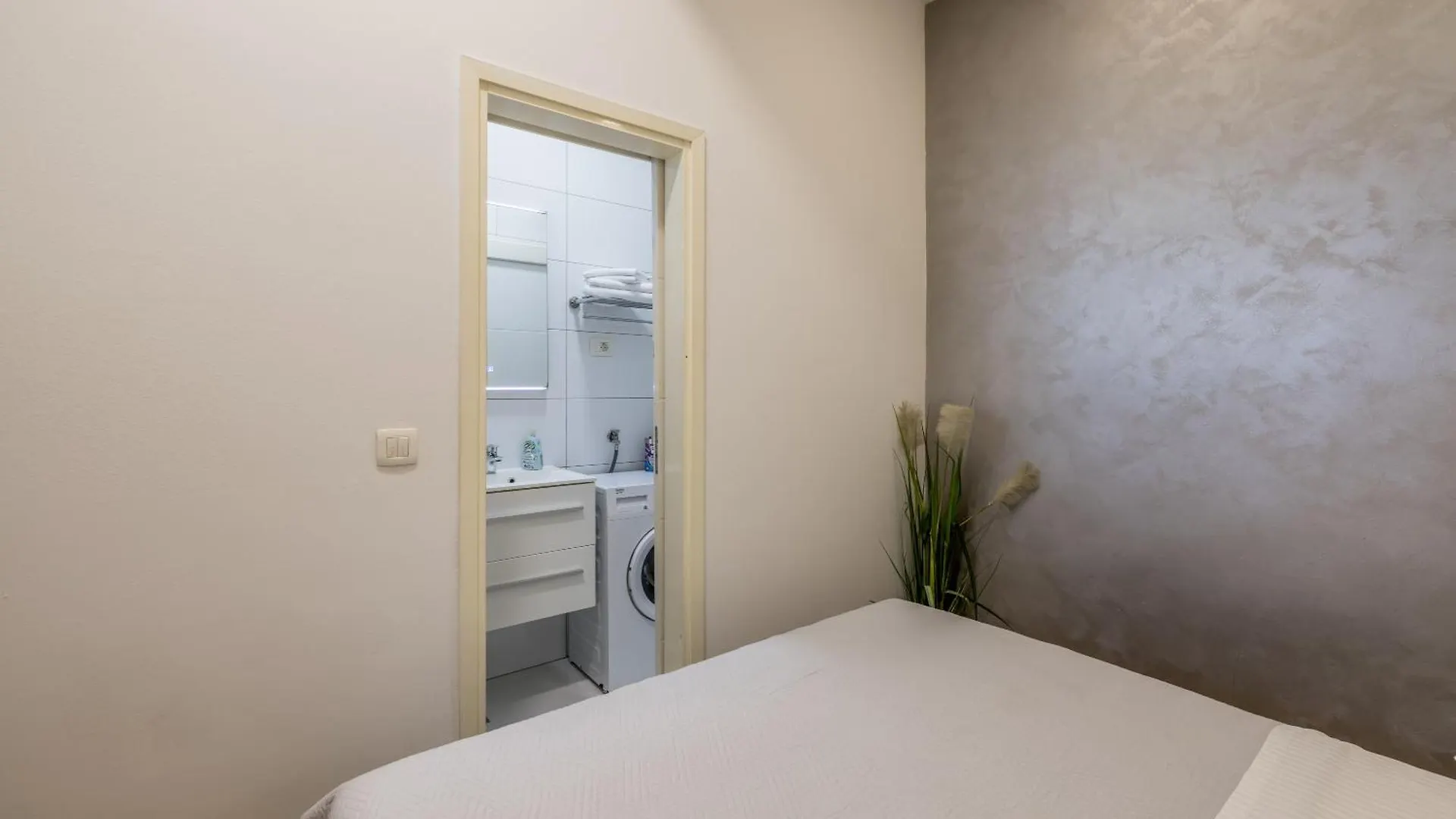 Studio Apartments Twins Split
