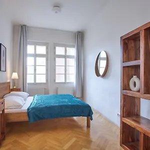 https://charles-bridge-suites.praguehotelsweb.com