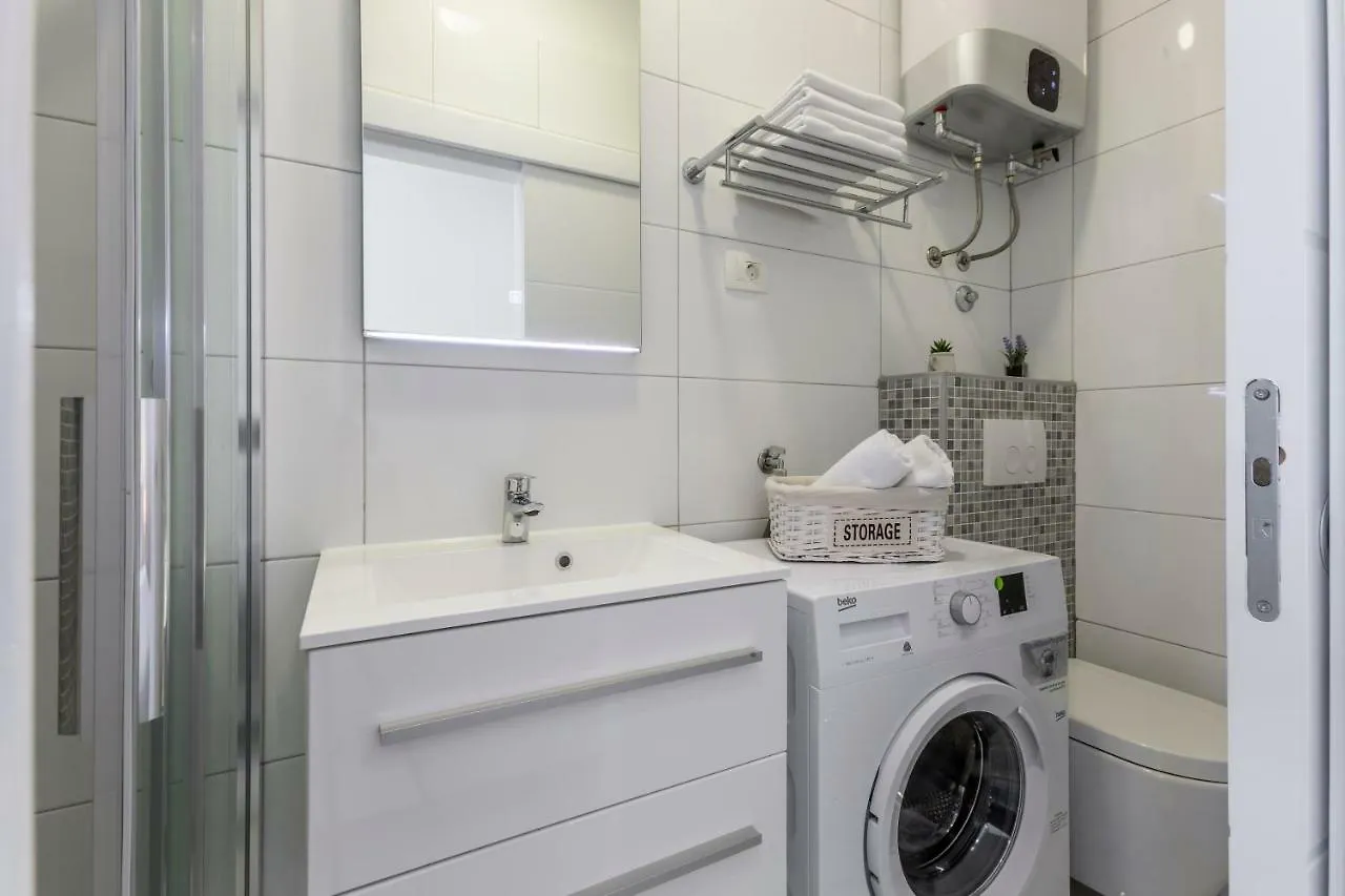 Studio Apartments Twins Split