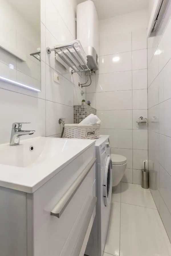 Studio Apartments Twins Split