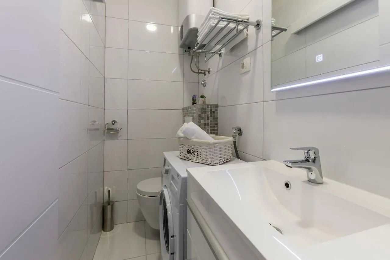 Studio Apartments Twins Split