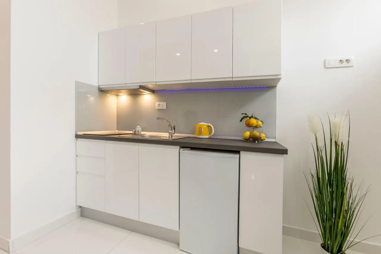 Studio Apartments Twins Split